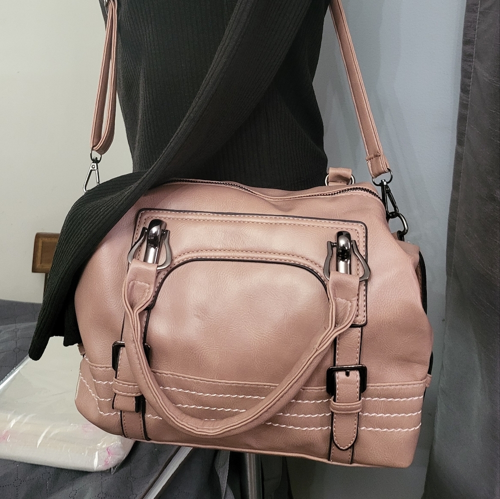 Pink/salmon PU Shoulder/hand Bag.